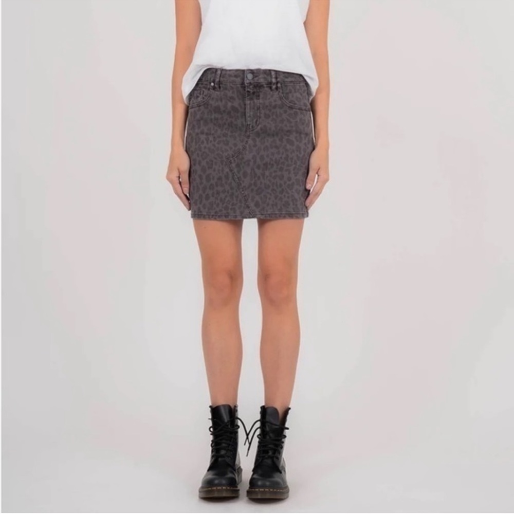 NWT Level 99 Darcy Wild Thing Mini Skirt Size 26 Jacquard Gray Charcoal